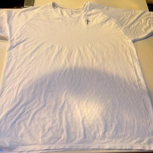 Selling white cross tee - Picture 1 of 2